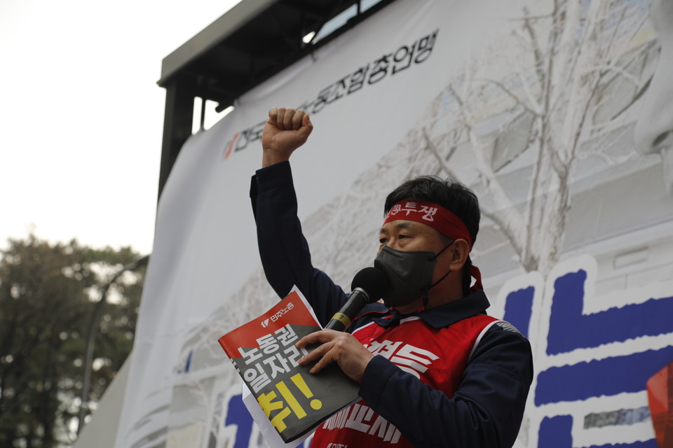 ​​​​​​​민주노총 투쟁선포 단위노조 대표자 결의대회가 24일 서울 청계광장에서 열렸다. ⓒ 조연주 기자