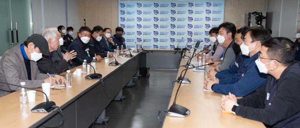 15일 울산 금속노조 현대자동차지부 회의실에서 간담회가 열렸다. ⓒ 추영욱 기자