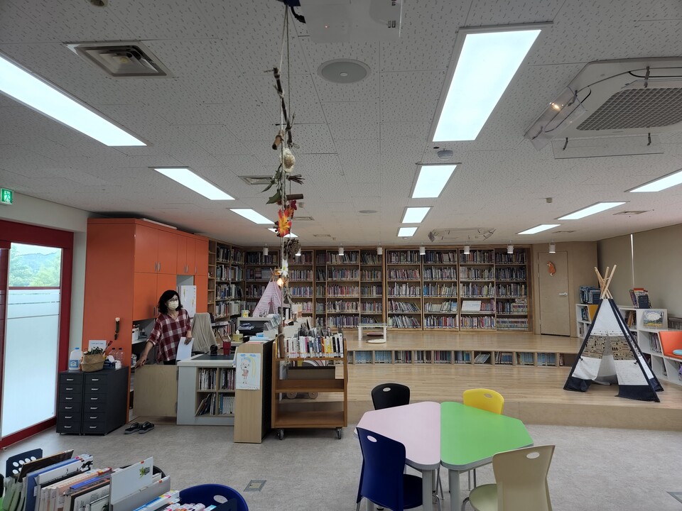 마지초등학교 도서관 내부 모습 ⓒ 전국교육공무직본부