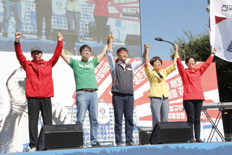 24일, 삼각지역에서 '11월 12일 10만 조합원 총궐기를 선포 결의대회'가 열렸다. ⓒ 김준 기자