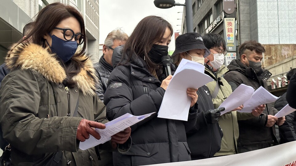 ▲화섬식품노조 수도권지부 씨디네트웍스지회 석영선 사무장이 발언을 하고 있다.