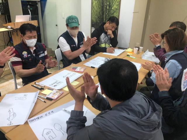 화섬식품노조가 18일, 19일 일정으로 계룡산그린콘도에서 신임 지회장 의무교육을 진행했다. @화섬식품노조