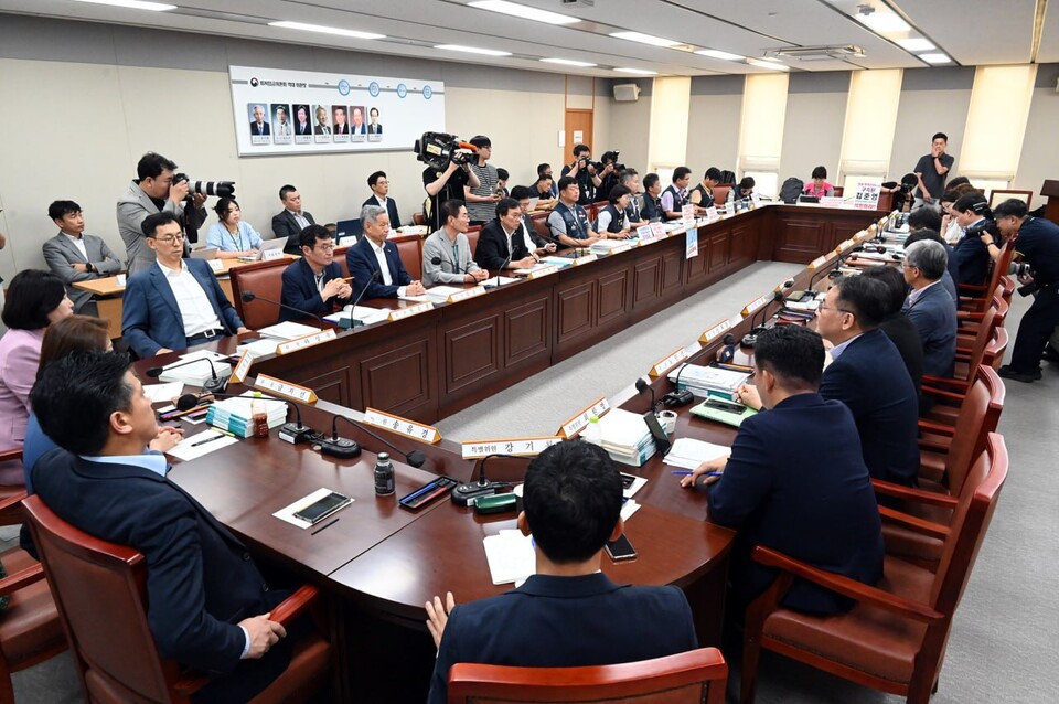 최저임금위원회 12차 전원회의가 11일 오후 3시 열렸다. ⓒ 백승호 기자