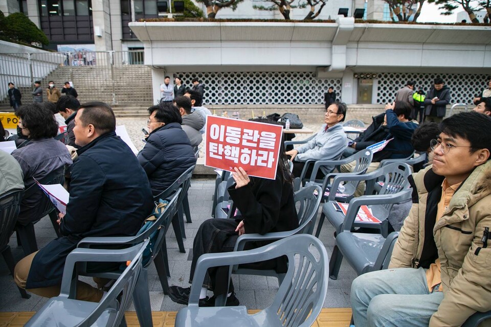 언론노조가 22일 오후 3시 서울 영등포구 KBS 본관 앞에서 제35주년 창립기념식 및 제33회 민주언론상 시상식을 열었다. 민주언론상 본상은 ‘SPC 노동자 사망 사고 최초·연속보도’를 한 경인일보가 수상했다. 사진=송승현