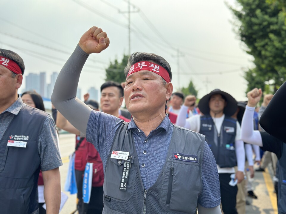 신환섭 화섬식품노조 위원장