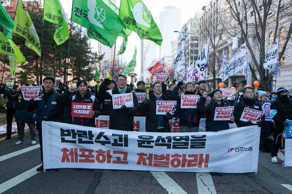 내란수괴 윤석열 즉각 탄핵! 범국민촛불대행진이 14일 국회 앞에서 진행됐다. 사진=송승현