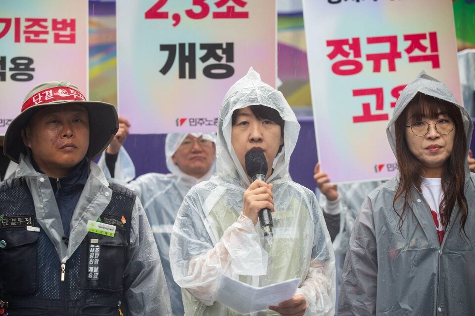 민주노총 21대 대선요구 발표 기자회견이 2025년 세계노동절 특설 무대 앞에서 1일 전 11시 30분 진행됐다. 사진=송승현