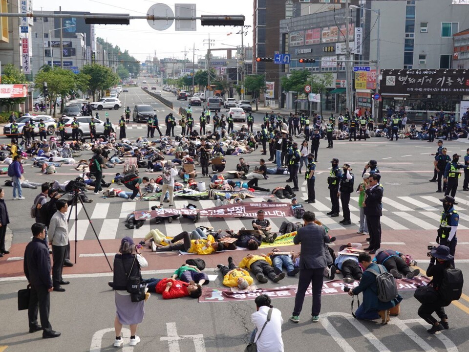 석탄화력발전소가 밀집한 충남 태안과 경남 창원에서 공공재생에너지 확대! 발전노동자 총고용 보장! 정의로운 전환을 위한 5.31. 노동자·시민 대행진이 31일 오후 2시 개최됐다. 사진=신유아