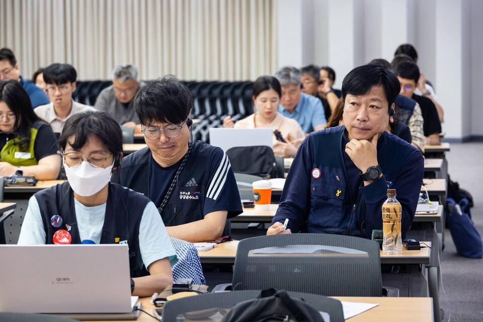 원폭 투하 80주년과 광복 80주년을 맞아 민주노총이 10일 오후 3시 30분 서울 중구 YWCA회관 대강당에서 ‘한국-일본 피폭자 증언대회’를 열고 피폭자의 증언을 알리는 한편 동아시아 비핵 평화를 위한 한일 노동조합과 시민운동의 연대를 다짐했다. 사진=송승현