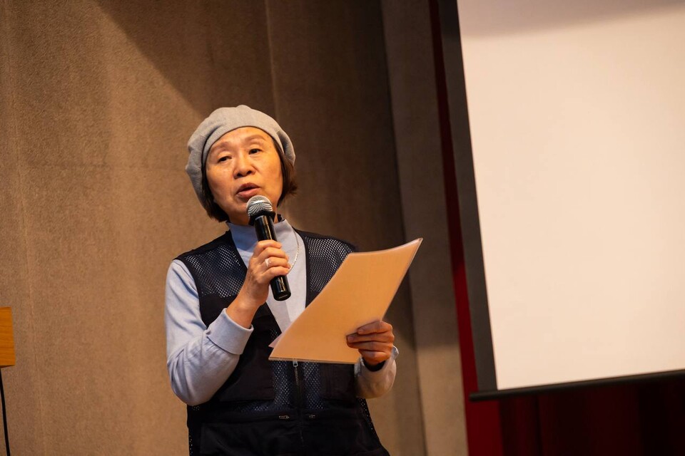 원청교섭 쟁취 단위사업장 대표자 전진대회가 22일 오후 2시 서울 강서구 국제청소년센터 유스호스텔 국제회의장에서 개최됐다. 민주노총 간접고용, 특수고용, 플랫폼 단위사업장 대표자와 상근 간부 130여 명이 이 자리에 모여 개정 법의 판단에 기대기 보다 민주노총이 현장에서 투쟁을 주도해야 한다고 결의했다. 사진=송승현