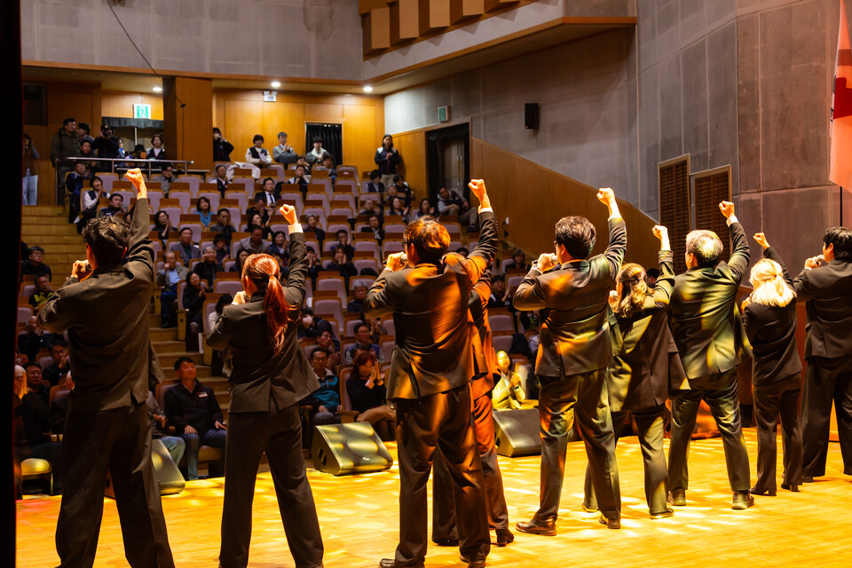 민주노총이 11일 오후 3시 서울 동작구 서울여성플라자에서 창립 30주년 기념식을 열었다. 사진=송승현