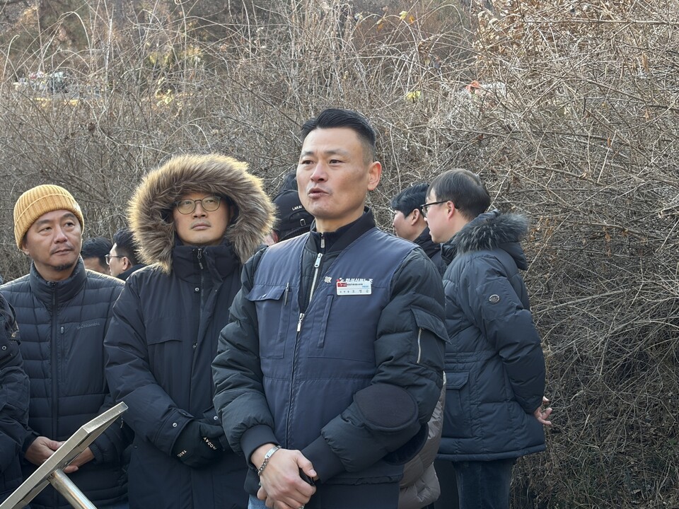 지난 1월 5일 경기도 남양주 마석모란공원에서 열린 민주노총 시무식에 참석해 신임 지부장으로서의 결의를 밝히고 있는 오영순 전북지부장. 사진=화섬식품노조